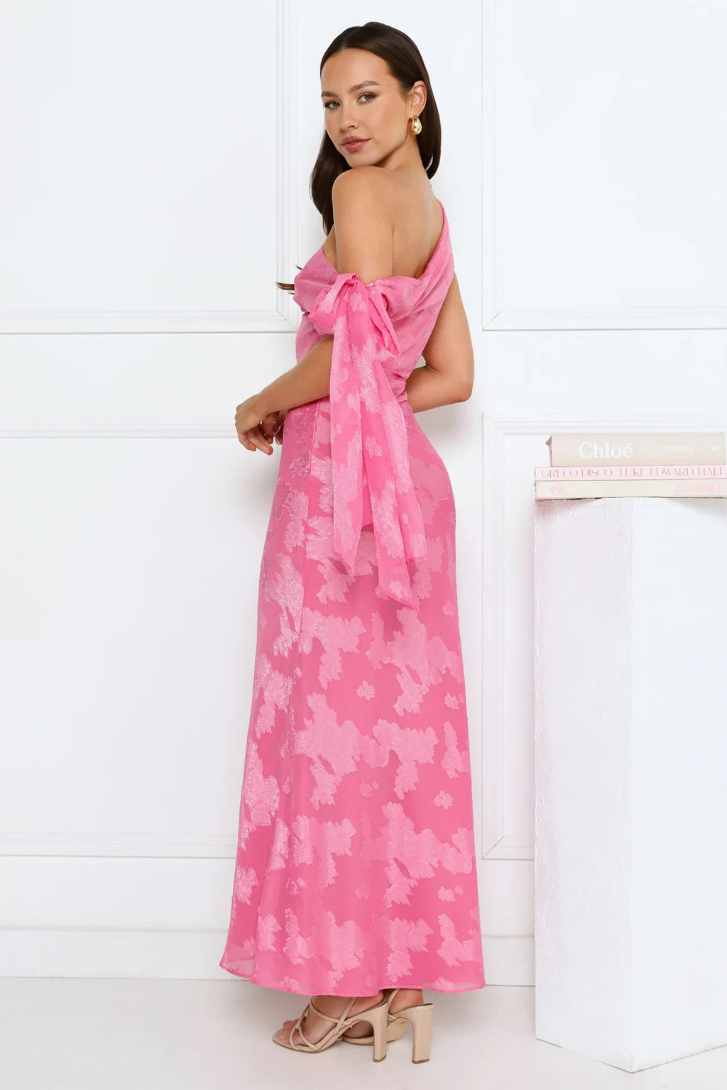 Secret Aurora Of Shoulder Maxi Dress Pink