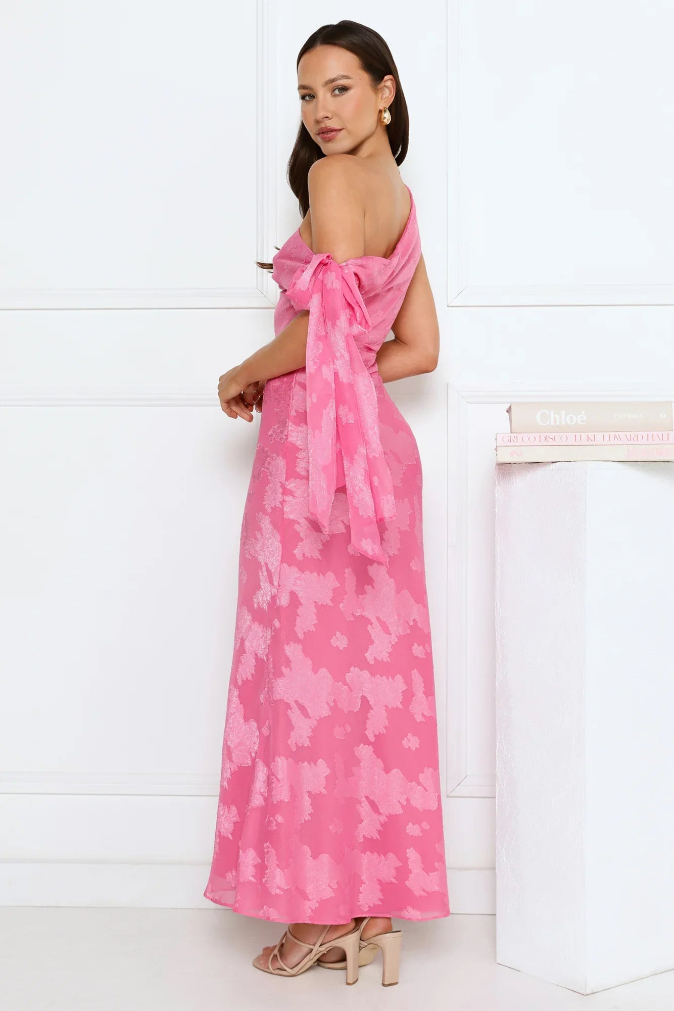 Secret Aurora Of Shoulder Maxi Dress Pink